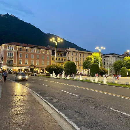 Piazza Cavour - Luxury View דירה קומו