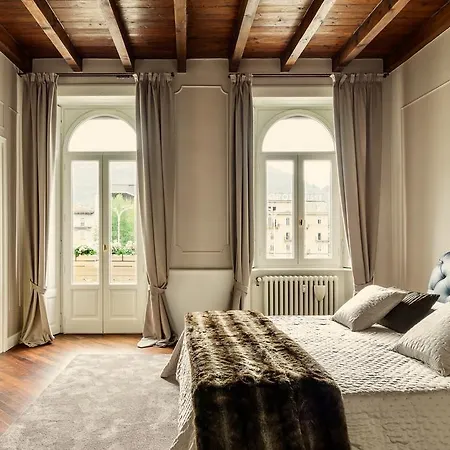 Piazza Cavour - Luxury View * קומו